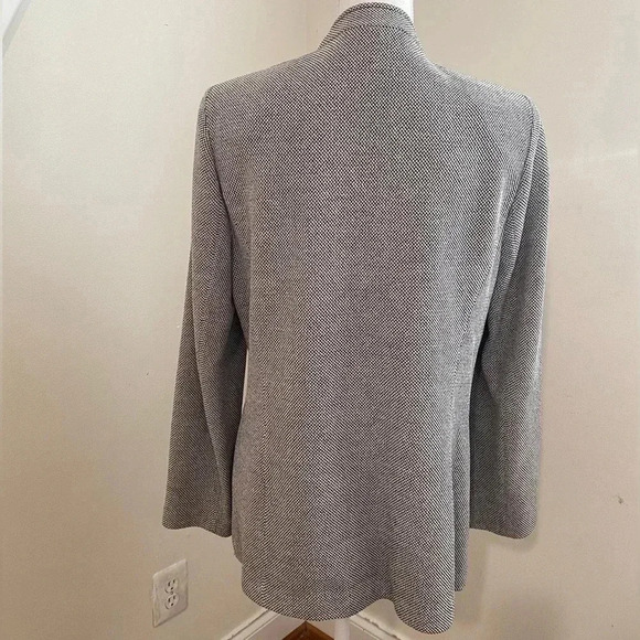 St. John Collection Evening Tweed Pattern Blazer Zip Front Cardigan Size 12 - Picture 2 of 8